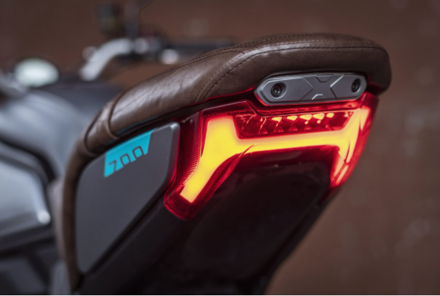 700CL-X Heritage