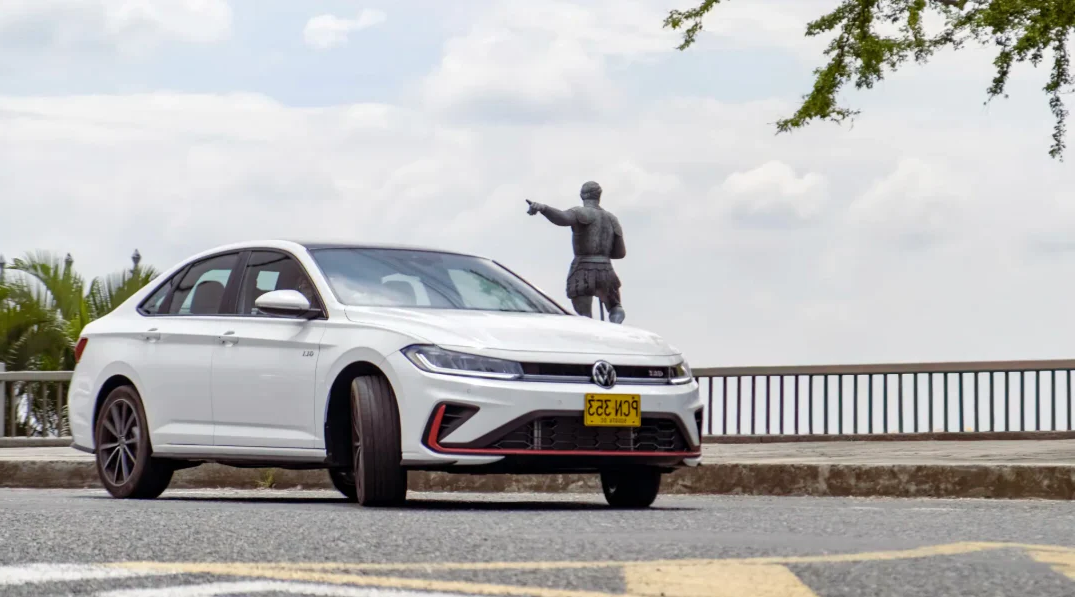 Jetta GLI 2025slider_item_xaQXd3